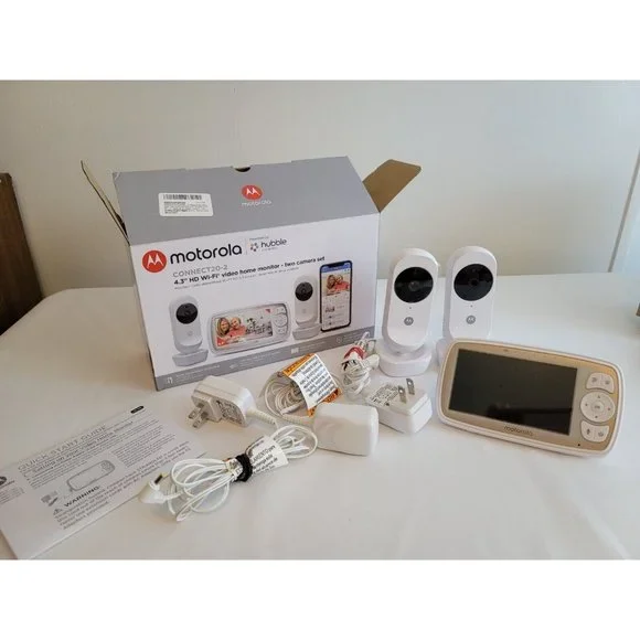Motorola 4.3 WiFi Video Home Monitor‎ Two Camera Set